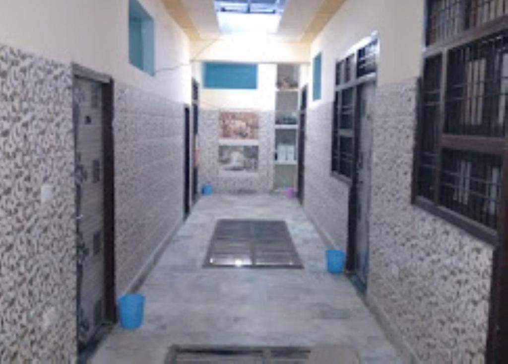 Maatu Shri Comfort Stay-Guest House Mathura Exterior photo